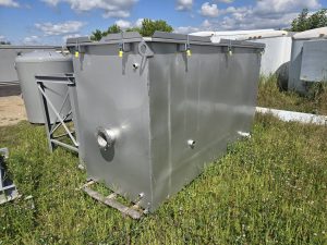 A 200 GPM oil-water separator removes LNAPL and other floating oils from water